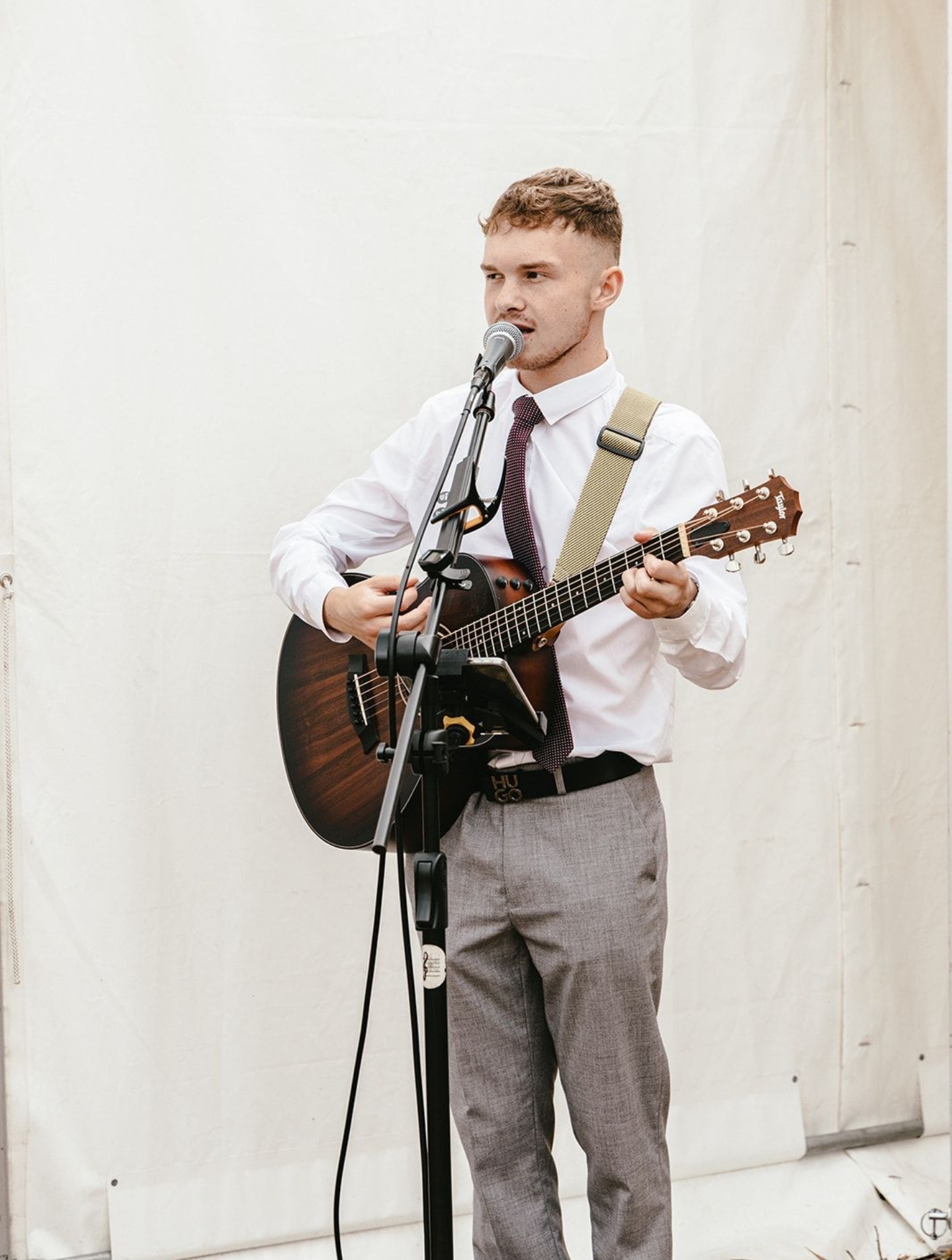 Live Music with Henry Myles